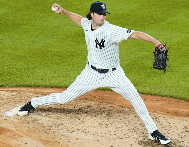 Baseball player throwing baseball